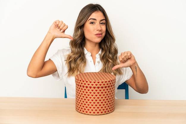 Folia do jakiego kosza powinna trafić?