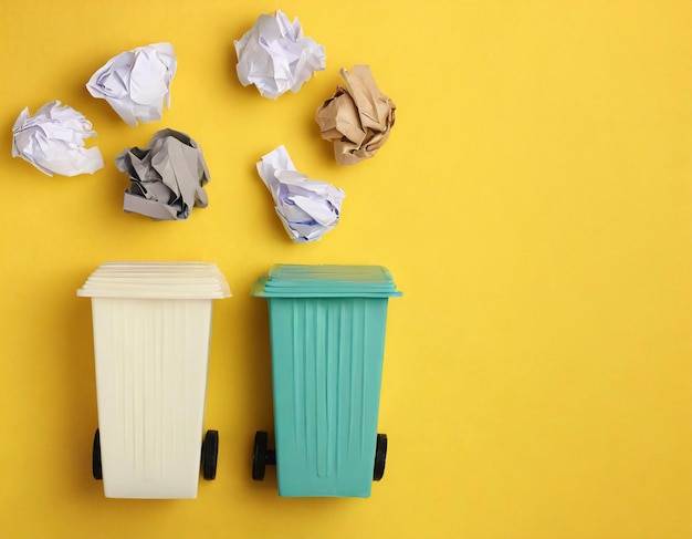 Jaki jest kolor pojemnika do którego wrzucamy papier?