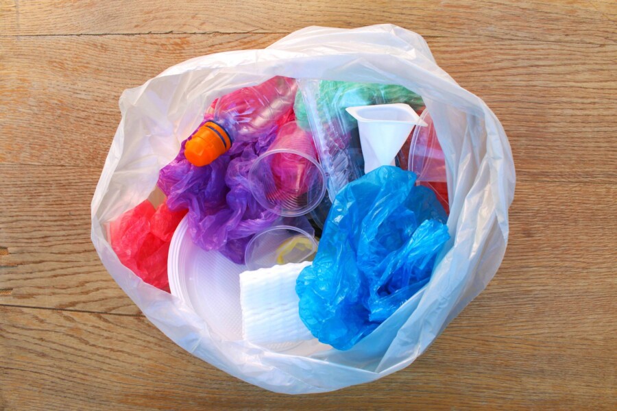 Co wrzucić do worka na plastik żeby nie popełnić błędu?